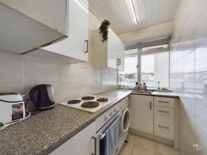kitchen- click for photo gallery